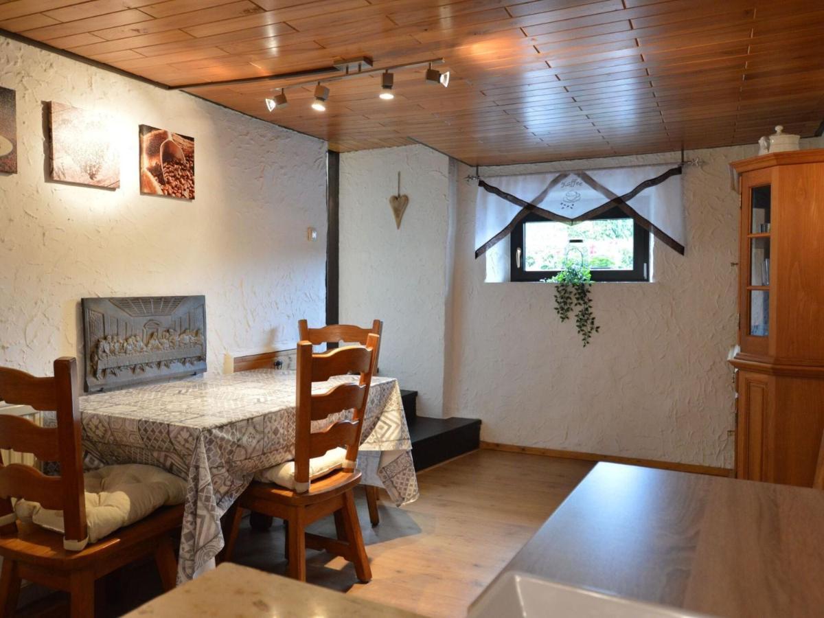 Apartment With Garden In A Wooded Setting Auw bei Prum エクステリア 写真