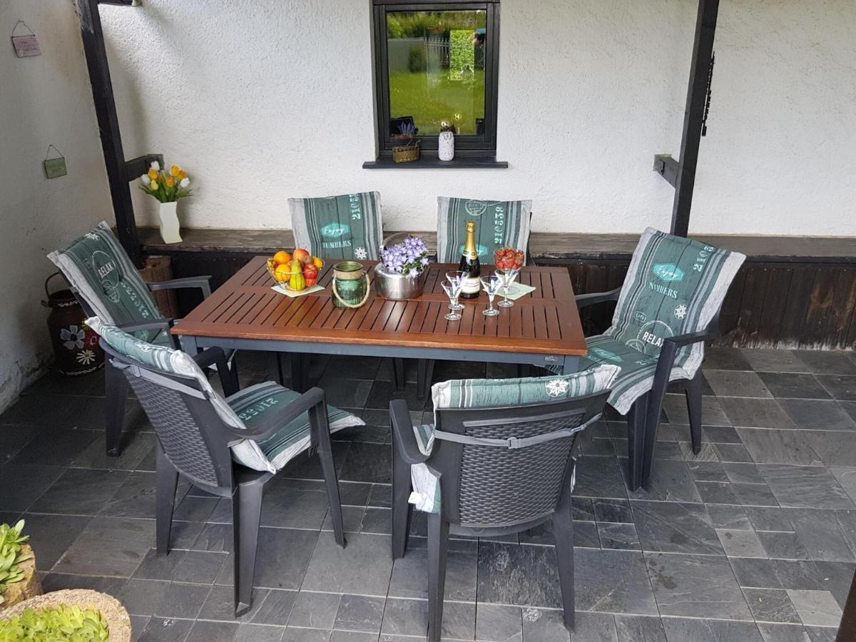 Apartment With Garden In A Wooded Setting Auw bei Prum エクステリア 写真