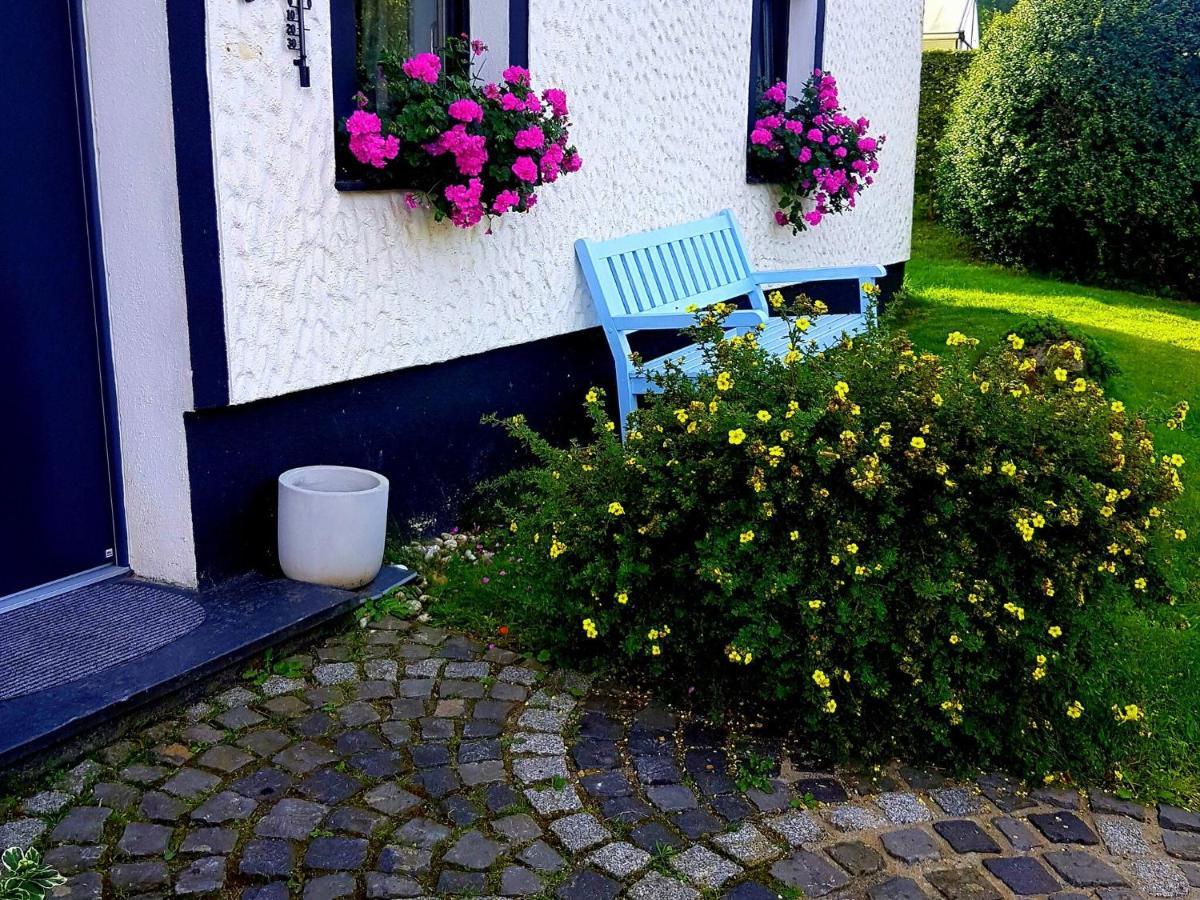 Apartment With Garden In A Wooded Setting Auw bei Prum エクステリア 写真