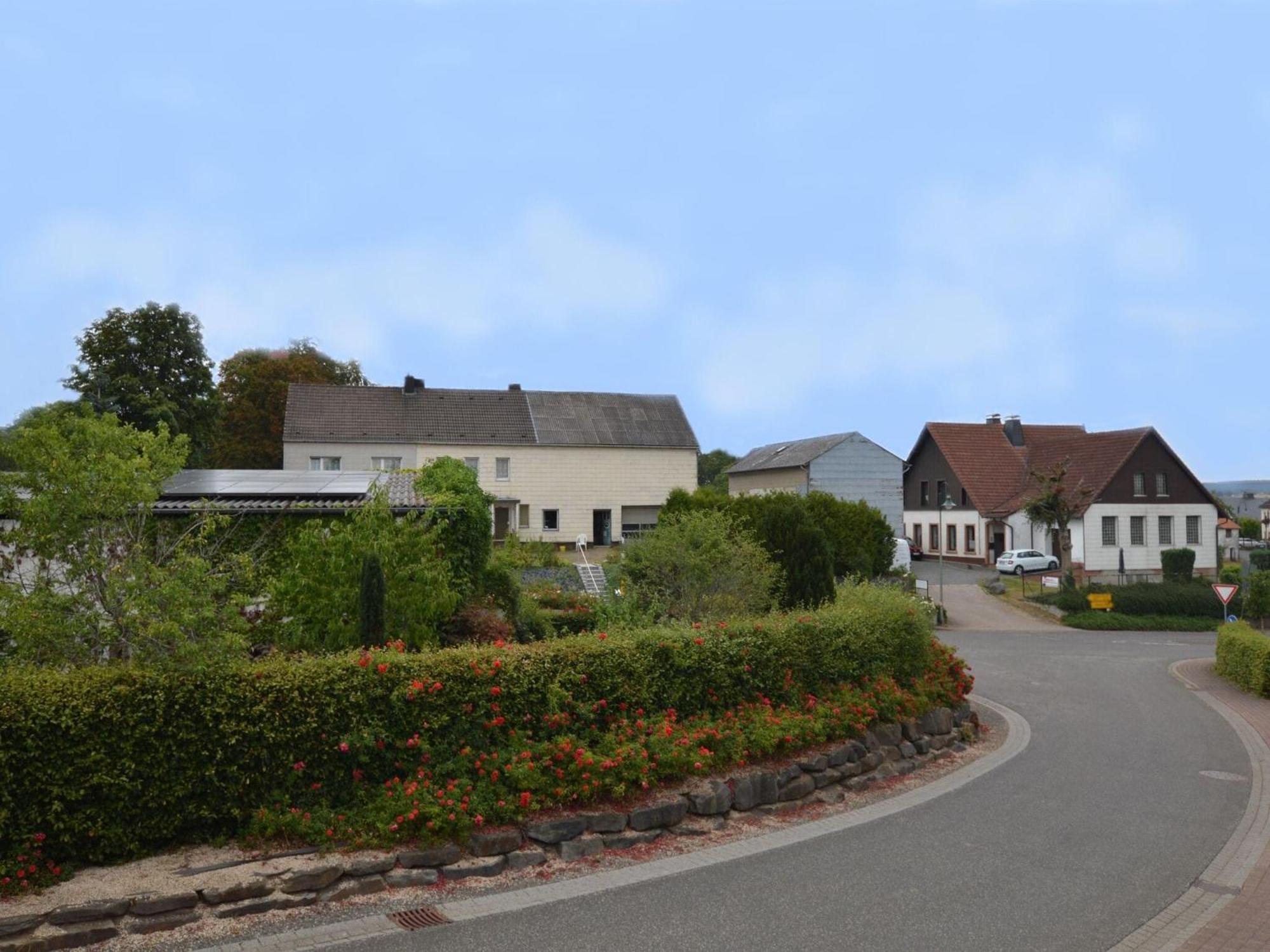 Apartment With Garden In A Wooded Setting Auw bei Prum エクステリア 写真
